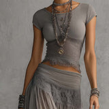 Ute™ | Elegantes Boho-Set mit Spitzen-Oberteil und Faltenrock in Grau