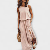 Robe légère, ample, sans manches avec encolure ronde
