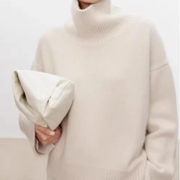 Anneliese | Rollkragen-Pullover aus Kabelstrick