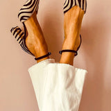 Zebrina - Sandalen mit mittelhohem Absatz und Zebramuster