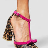 Leontina - Grüne Sandalen mit Leopardenmuster und buntem Detail