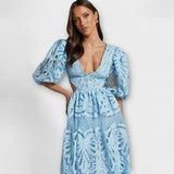 Robe élégante avec des détails délicats