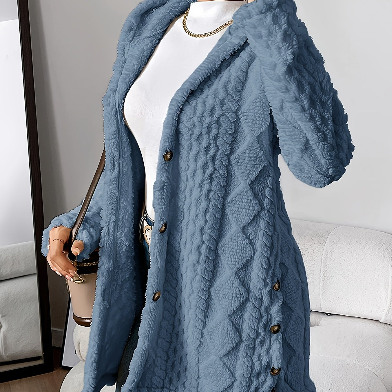 Sara - Flauschige Kapuzenjacke