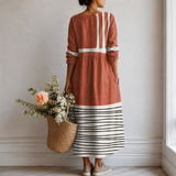 Vivienne™ | Robe longue en lin à blocs graphiques et rayures contrastées