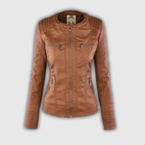 Karin | Taillierte Kunstlederjacke in Cognac
