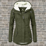 Waltraud | Plissierte Winterjacke mit Kapuze