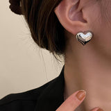 Boucles d'oreilles en forme de cœur élégantes