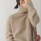 Dorothea | Rollkragenpullover aus Kabelstrick