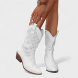 Friederike | Perforierte Wildleder-Stiefel