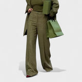 Ana - Elegantes Urban Outfit