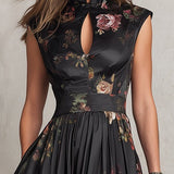 Schwarzes Schlüssellochkragen Blüten Falten Satin Midi Kleid