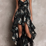 Schwarzes Bohemian Blumenmuster Unregelmäßiges Trägerloses Maxi-Kleid