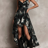 Schwarzes Bohemian Blumenmuster Unregelmäßiges Trägerloses Maxi-Kleid
