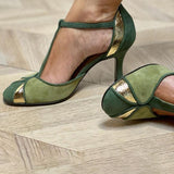 Taviana - Patchwork-Pumps mit T-Riemen und geschlossener Zehenpartie