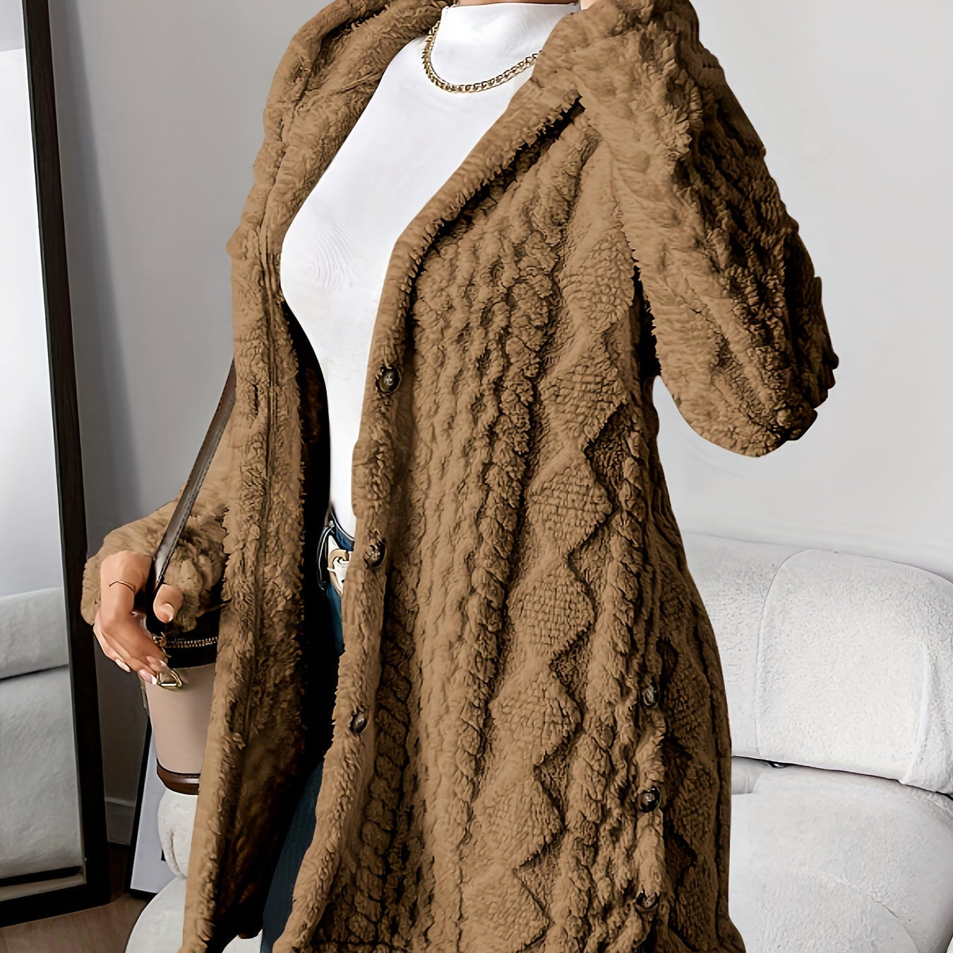 Sara - Flauschige Kapuzenjacke