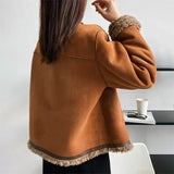 Rosália - Pelzjacke mit Knöpfen