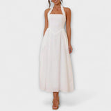 Lydia - Mid-Length Schwarzes Halterkleid mit Taillendetail