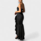 Zuri - Robe Maxi Slim Fit Off-Shoulder avec ourlet asymétrique