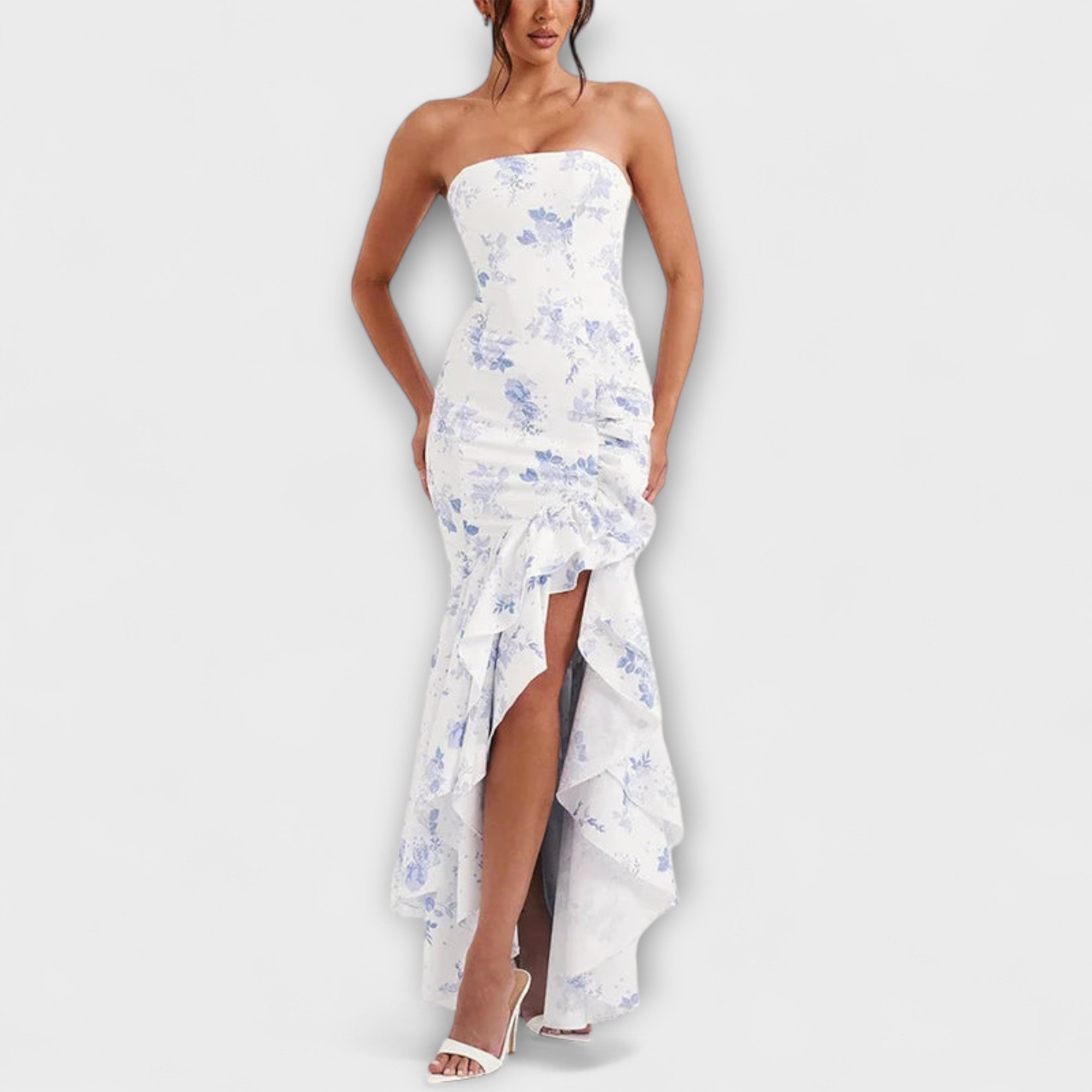 Zuri - Robe Maxi Slim Fit Off-Shoulder avec ourlet asymétrique