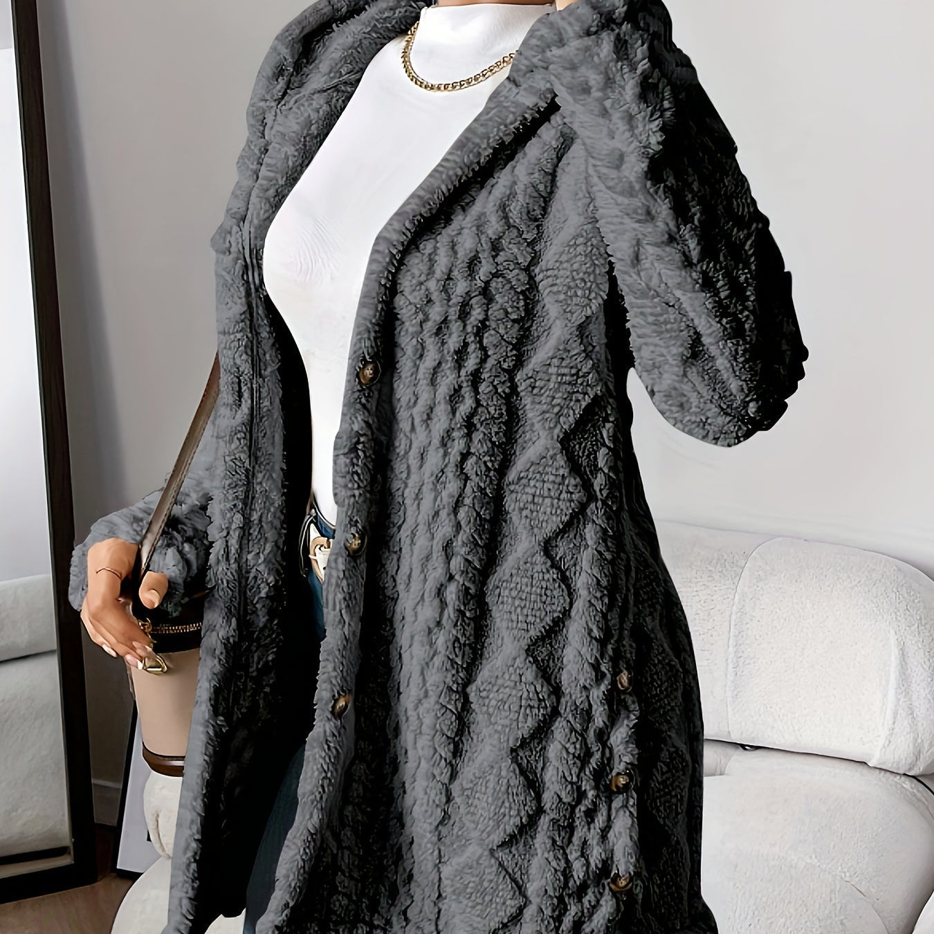 Sara - Flauschige Kapuzenjacke