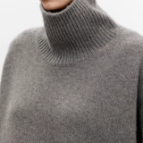 Anneliese | Rollkragen-Pullover aus Kabelstrick