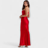 Robe maxi en satin sans épaules avec drapé